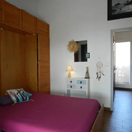 Appartamento 2 Pieces 4 Pers Avec Parking Et Espace Exterieur Au Lavandou - Fr-1-251-792